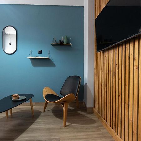 Blue Tourmaline Downtown Flat Apartment Kalamata Bagian luar foto
