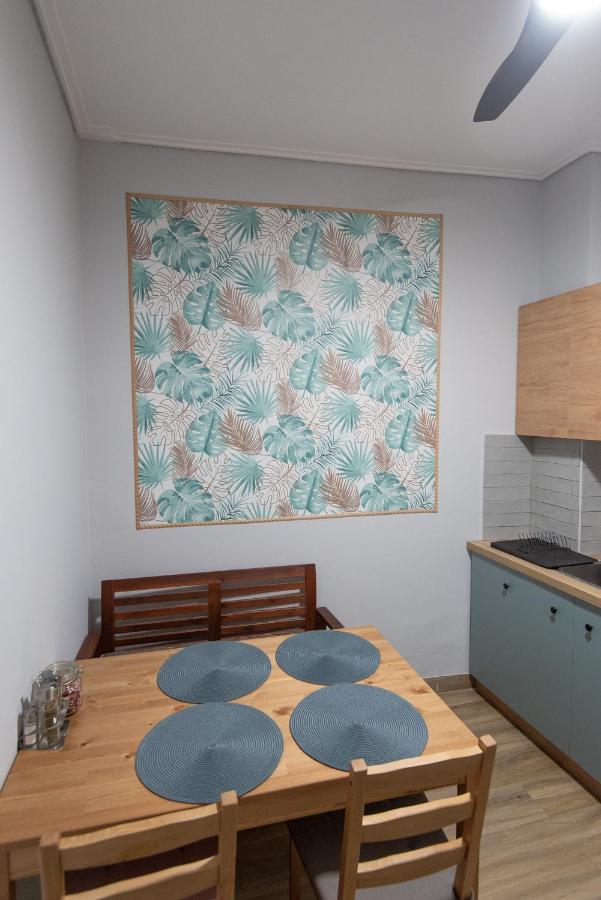Blue Tourmaline Downtown Flat Apartment Kalamata Bagian luar foto