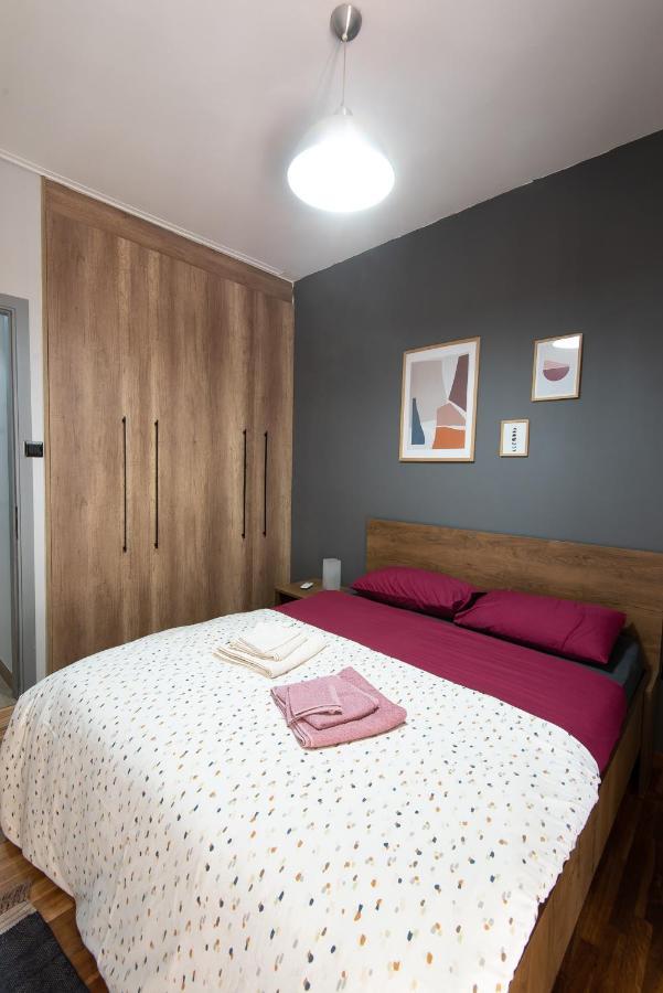Blue Tourmaline Downtown Flat Apartment Kalamata Bagian luar foto