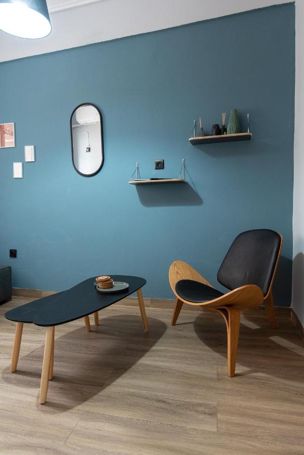 Blue Tourmaline Downtown Flat Apartment Kalamata Bagian luar foto