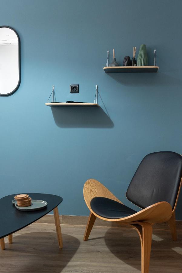 Blue Tourmaline Downtown Flat Apartment Kalamata Bagian luar foto